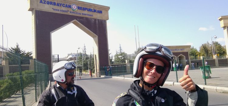 Azerbaijan: dalla frontiera a Baku, tra steppa, petrolio e grandi contrasti Azerbaijan: dalla frontiera a Baku, tra steppa, petrolio e grandi contrasti